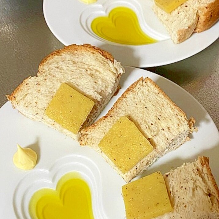 チーズパン オリーブオイルとバターを添えて レシピ 作り方 By あーる事務局 楽天レシピ チーズパン オリーブオイルとバターを添えて レシピ 作り方 By あーる事務局 楽天レシピ